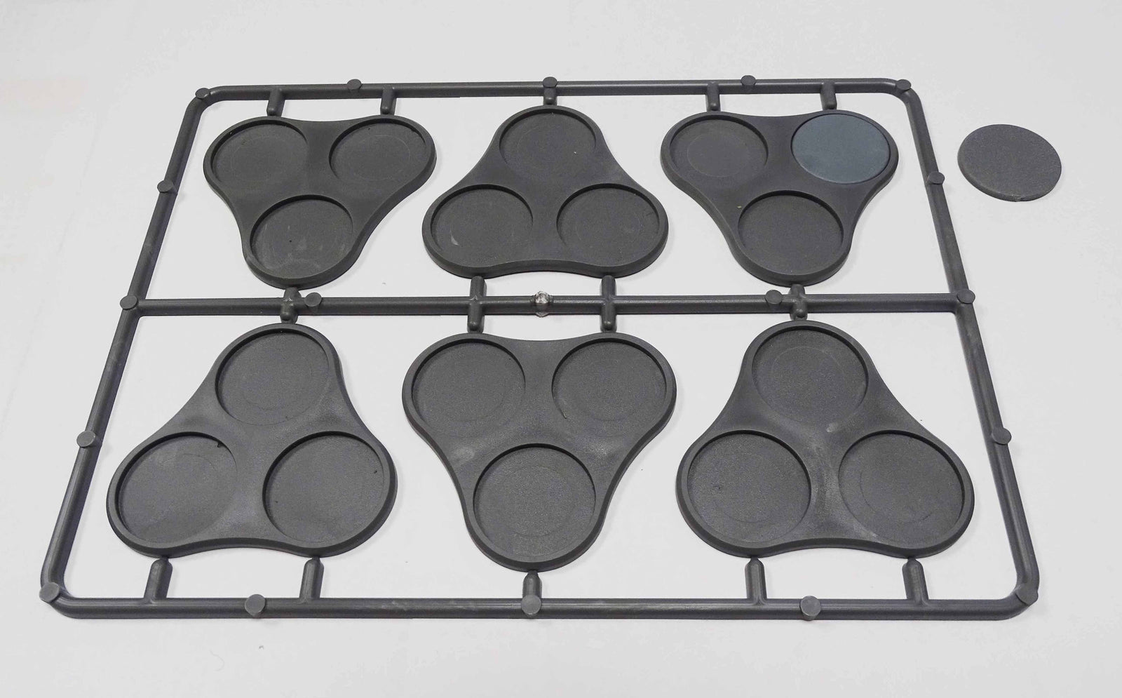 Basing Systems - Plastic Bases Set 9. Skirmish Movement Trays For 25mm Round Bases.
